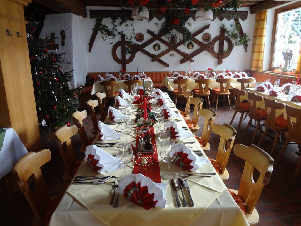 Pension Nina & Gasthof Alpenrose Gschnitz Buitenkant foto